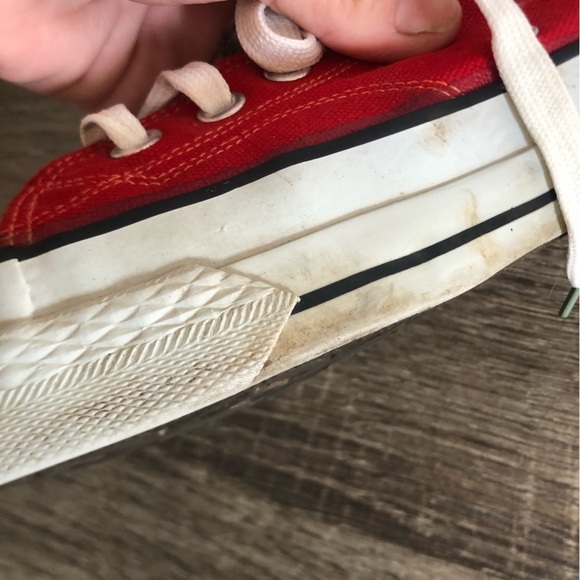 Vtg Brooks Red High-Top Sneakers with White Laces - Picture 12 of 13